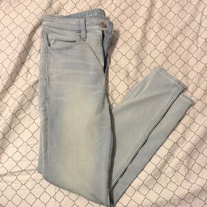 Light Wash Skinny Jeans - AMERICAN EAGLE